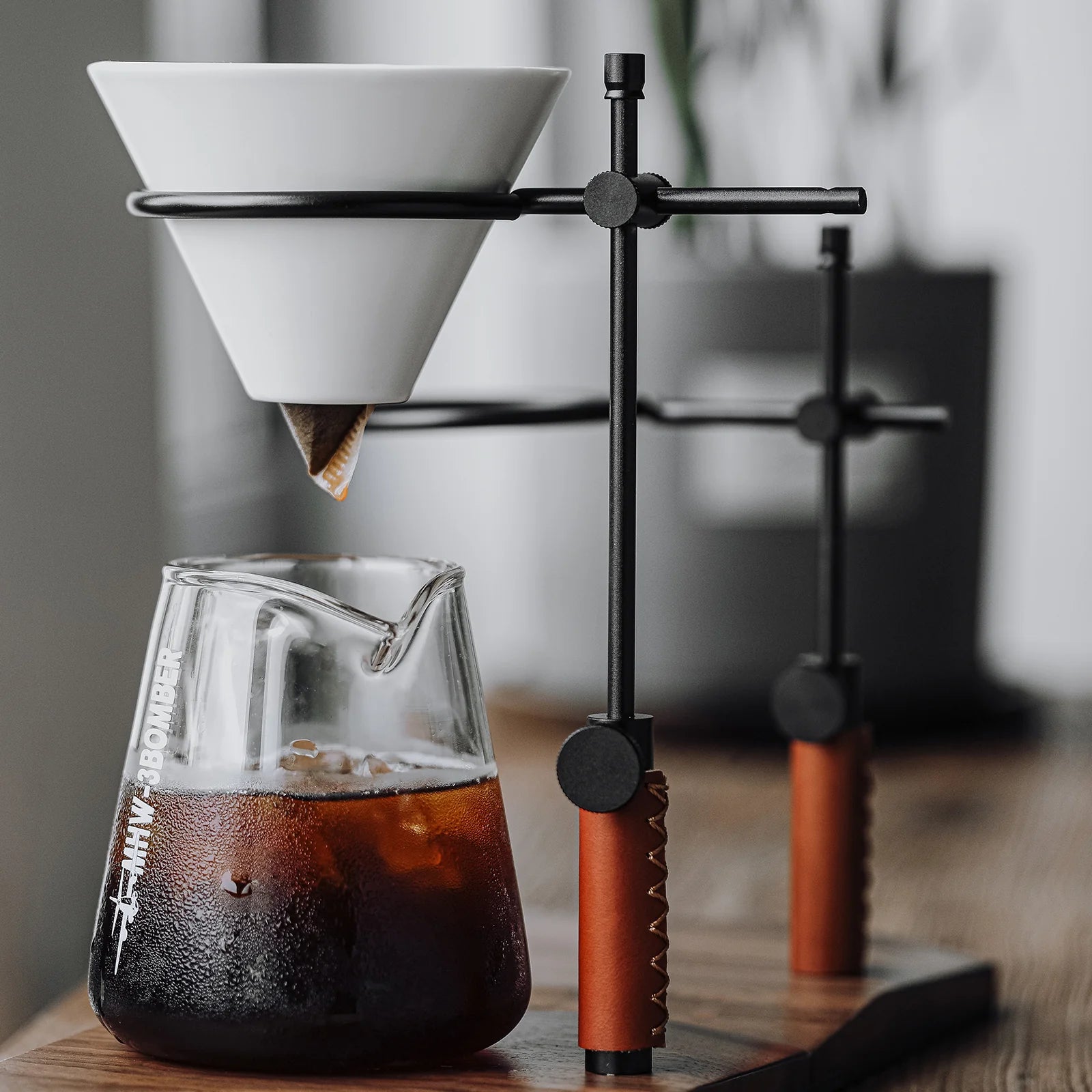 MHW-3BOMBER ADJUSTABLE COFFEE DRIPPER STAND