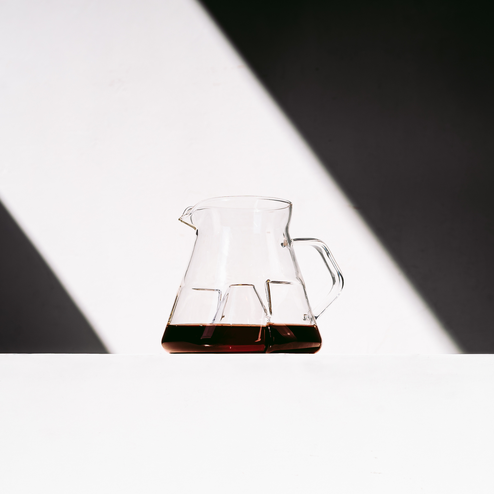 ICOSA CYCLONE  SENSORY CARAFE   SERVER 180-400mL