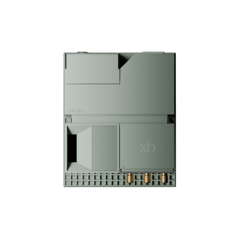 ماكينة قهوة إكس بلوم ستوديو باللون الأخضر المريمية